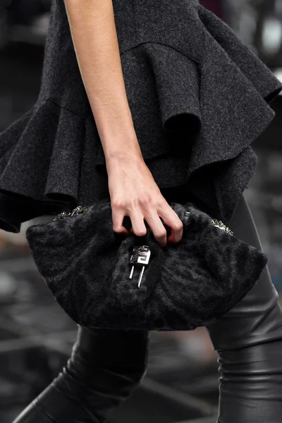 Look 54